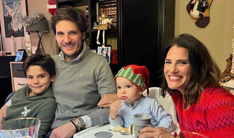 Con su esposo Roberto y sus hijos Roberto y Martín
