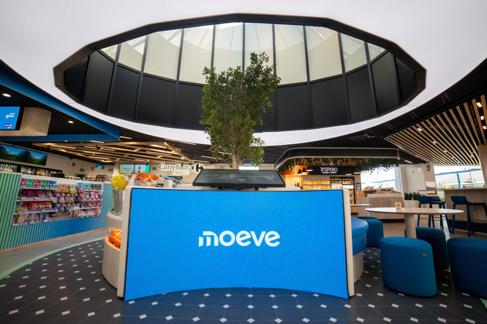Recepción en la nueva estación Moeve