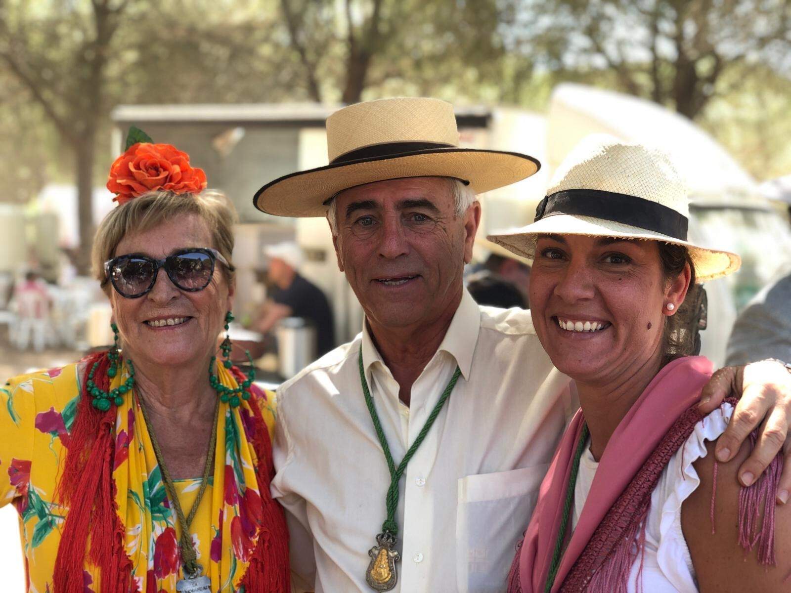 Con sus suegros Vicente y María del Carmen ´Meli´