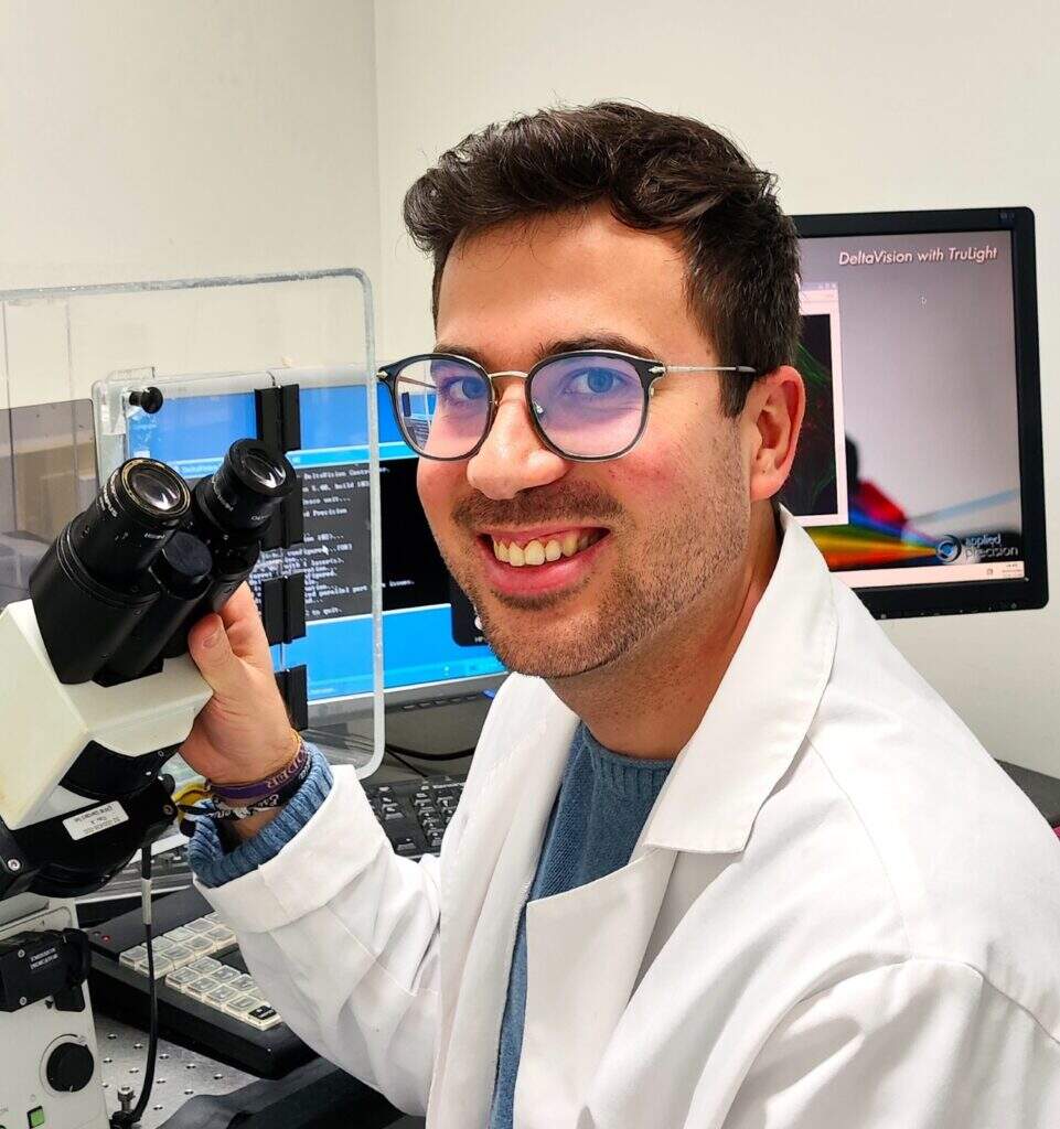 d Gómez Fernández, segundo premiado del IV Premio Ateneo de Sevilla Jóvenes Investigadores
