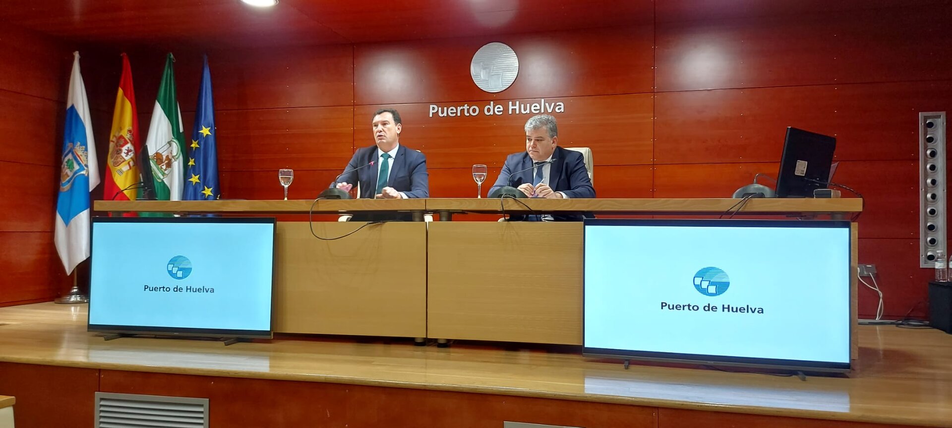 Alberto Santana y Alfonso Peña, en la rueda de prensa de balance