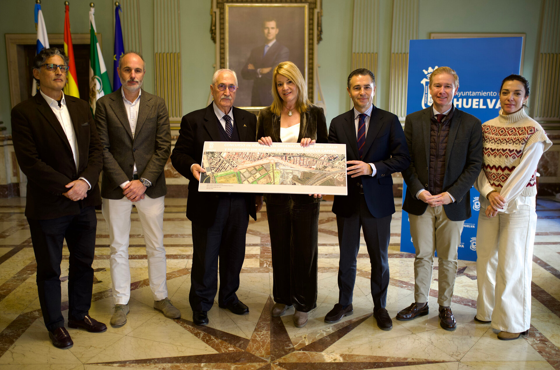 Foto de familia tras el acuerdo urbanístico