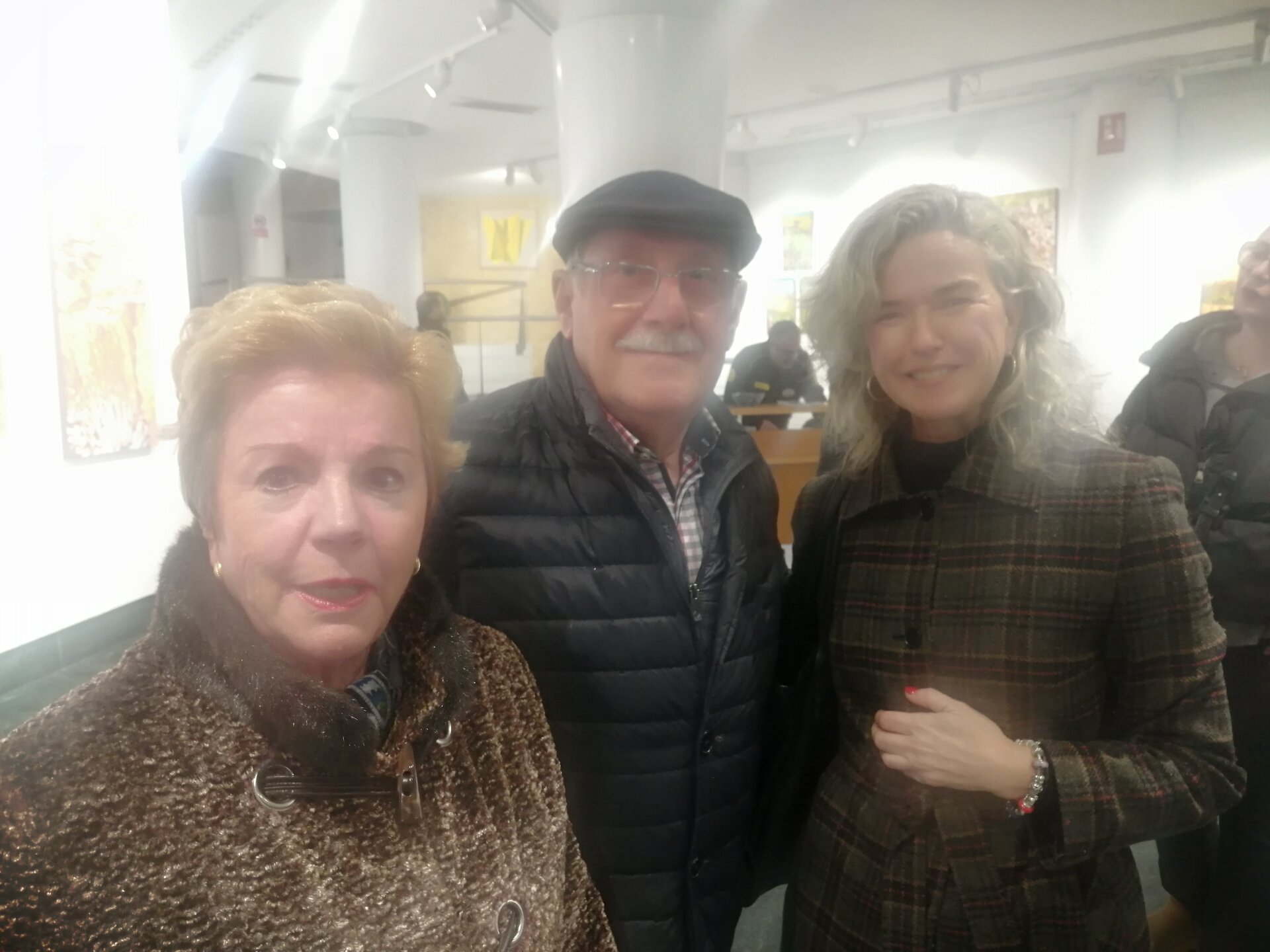 María Luisa García Palacios con Daniel López y su esposa.