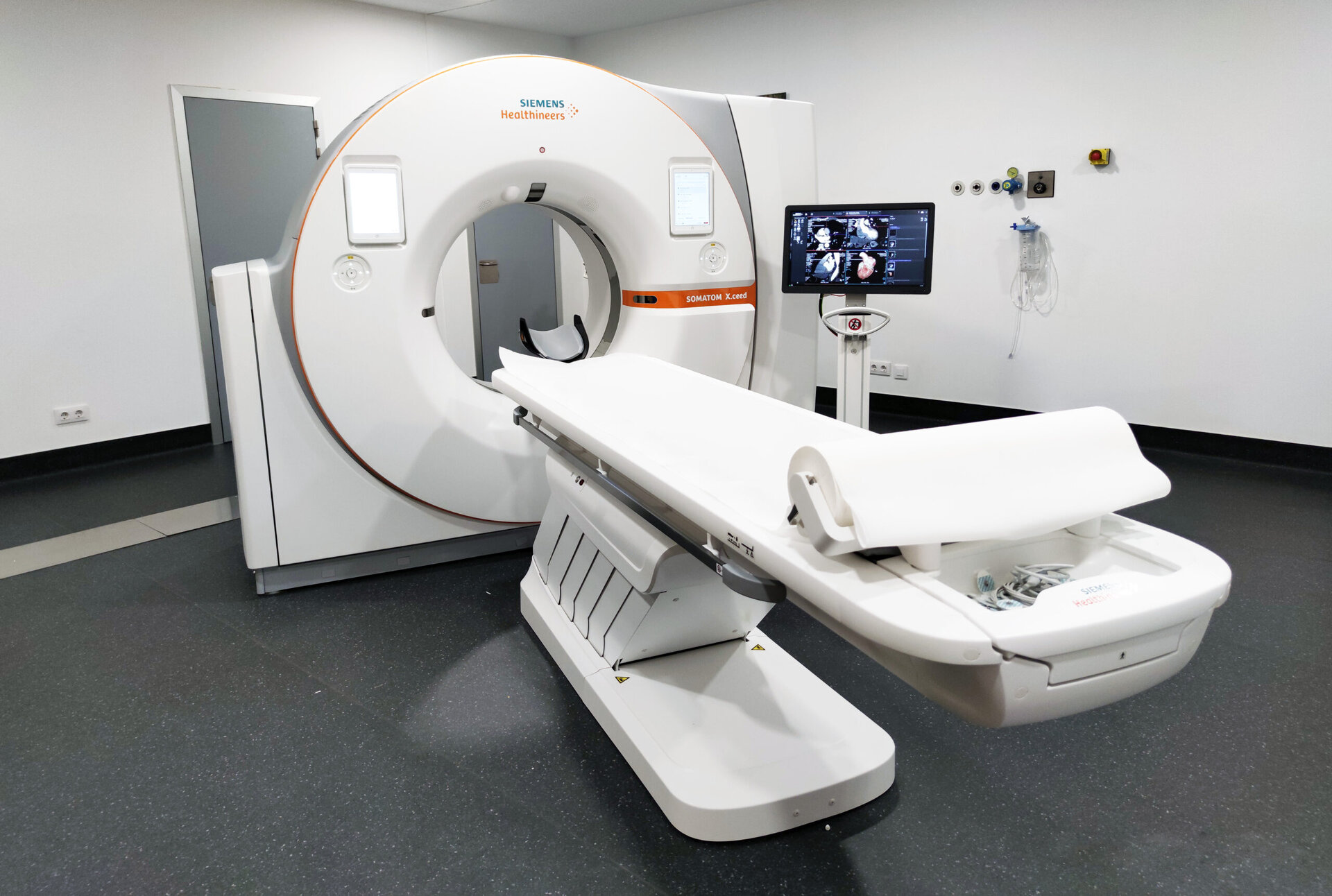Maquinaria para TAC, esencial en oncología y otras áreas de la medicina