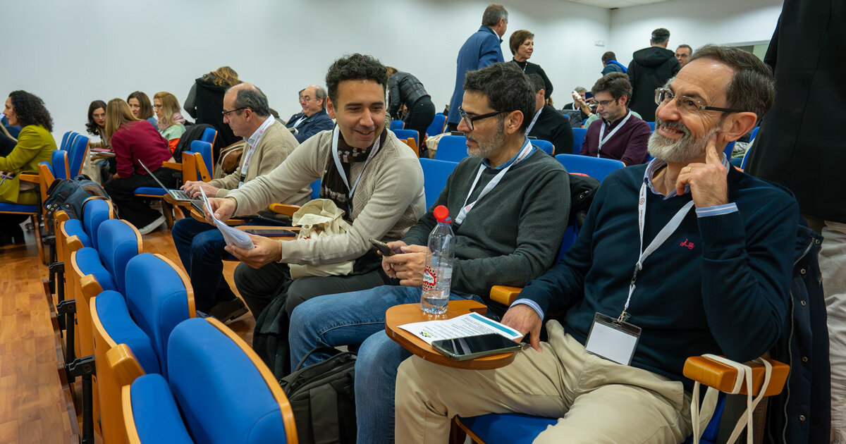 Asistentes al foro universitario