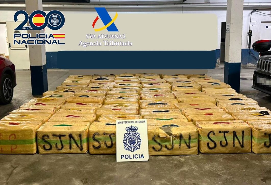 Fardos de droga marcados para su distribución