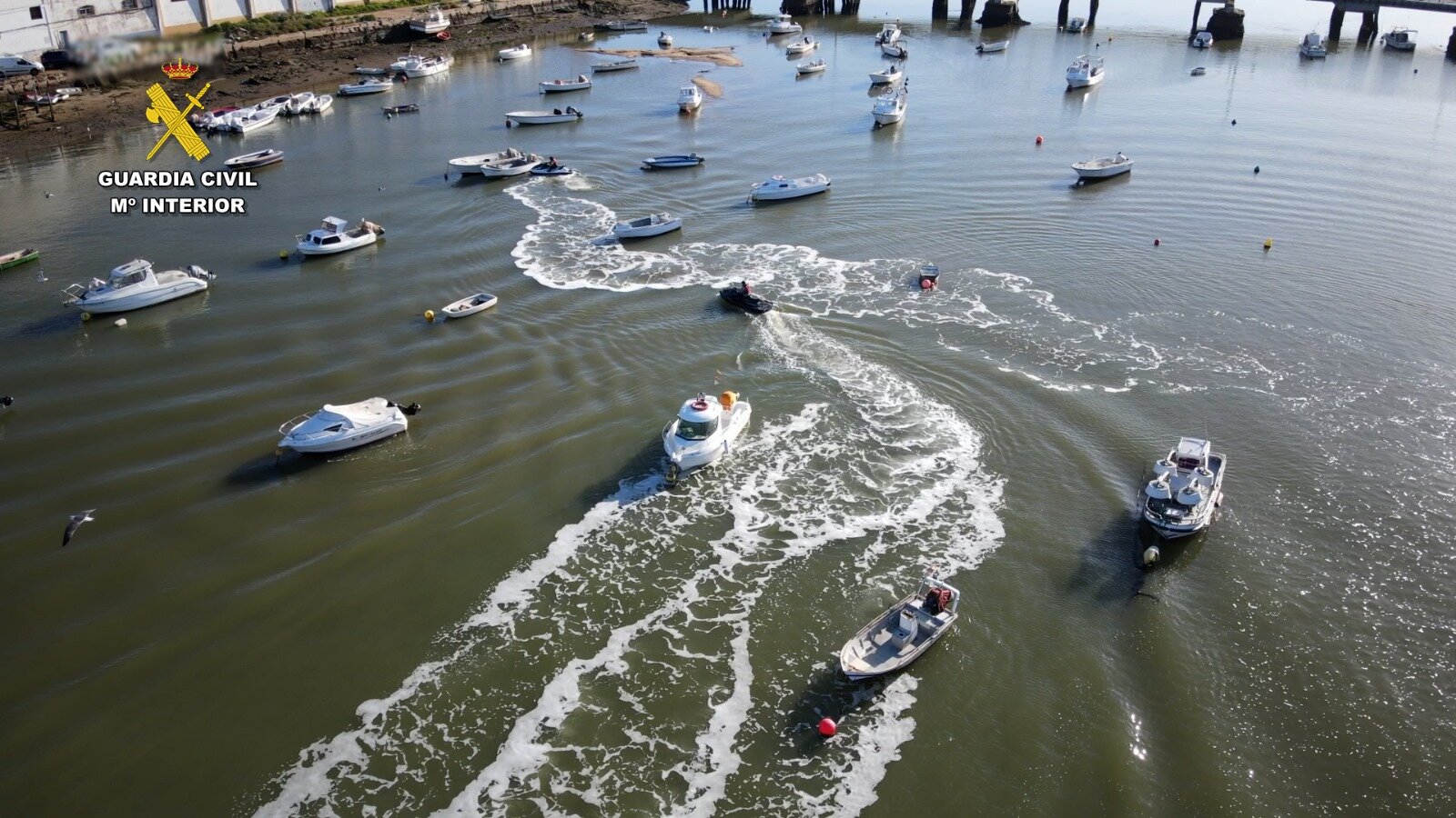 Actividad de la Guardia Civil en la ría isleña