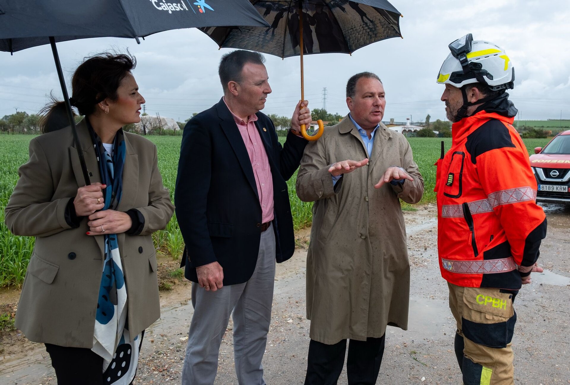 El presidente de la Diputación en la zona junto a Bomberos y el diputado Roda