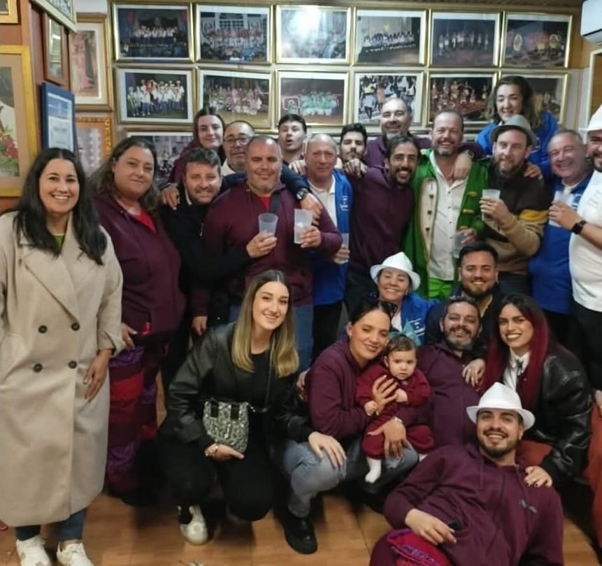 Buen ambiente dentro de la peña