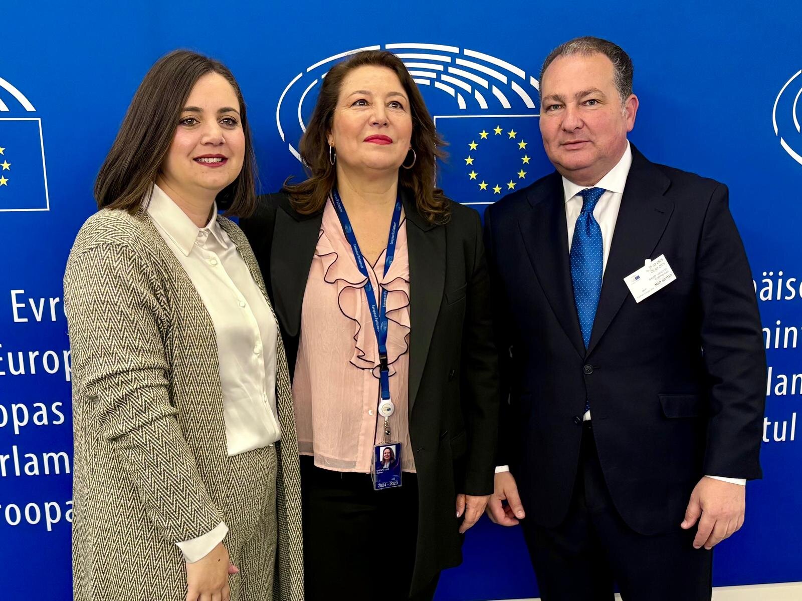 Junto a la eurodiputada Carmen Crespo