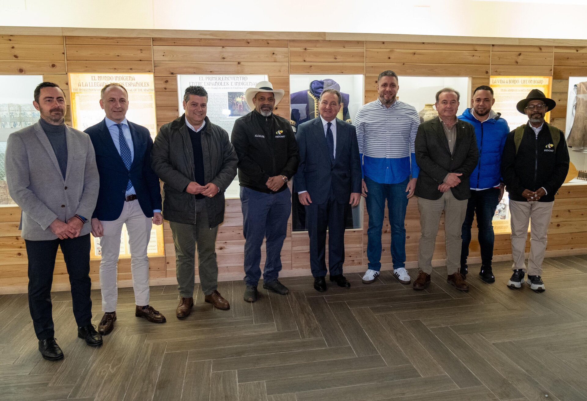 Toscano, junto a las delegaciones, en el Foro