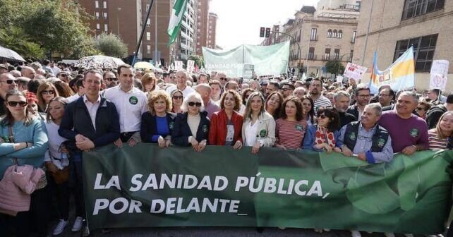 Dirigentes socialistas en la manifestación
