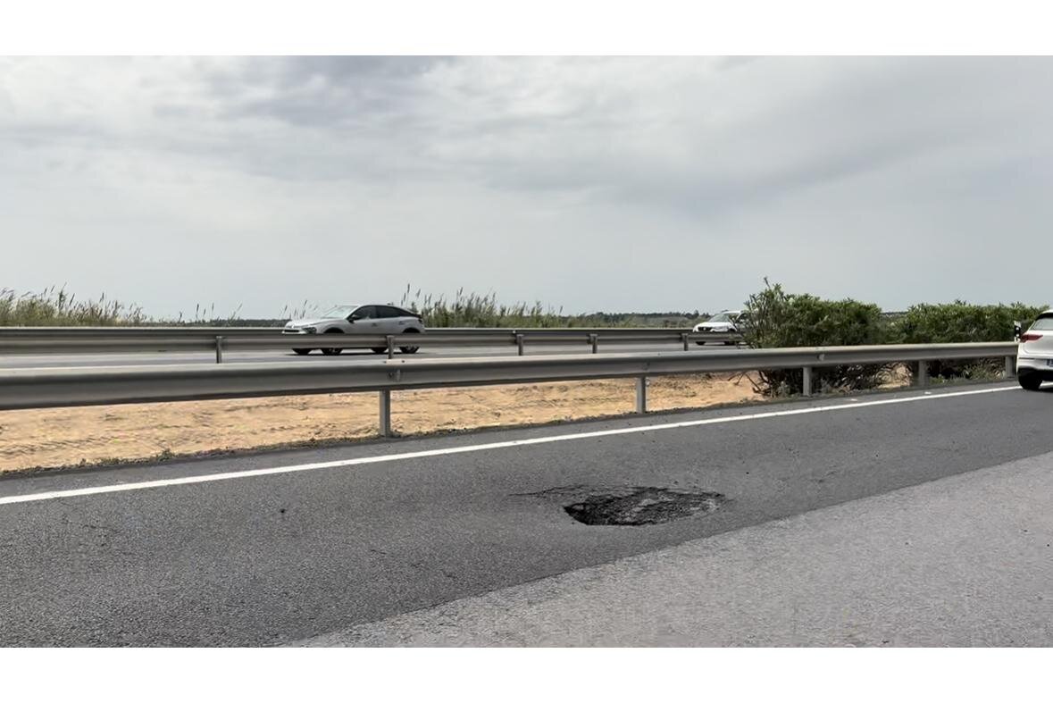 Zona del socavón en la A-49