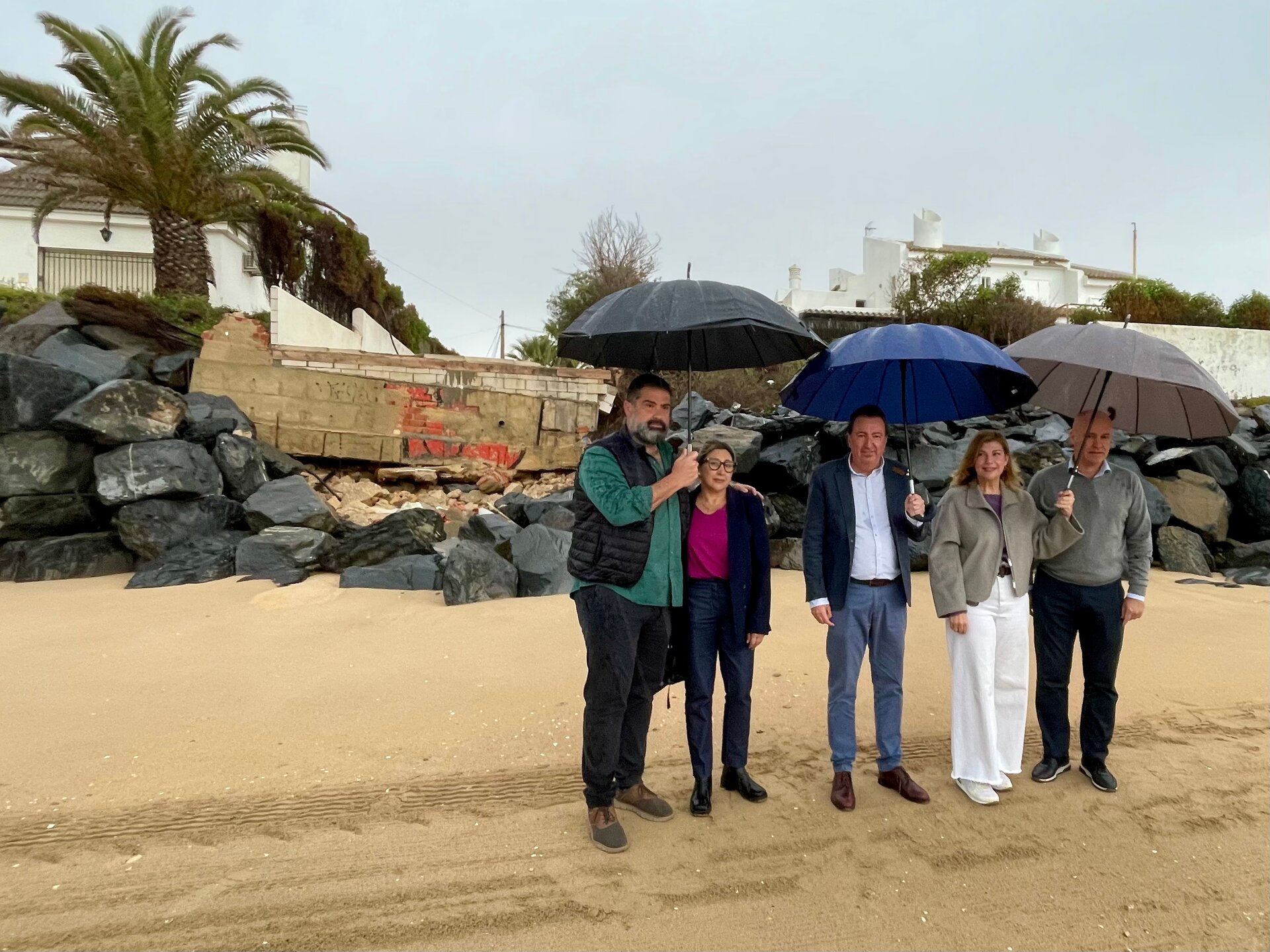 Dirigentes del PP en las playas de Cartaya