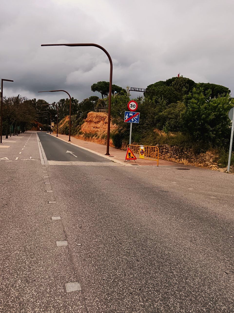 Estado de la zona a horas del paso de la hermandad 14 de abril