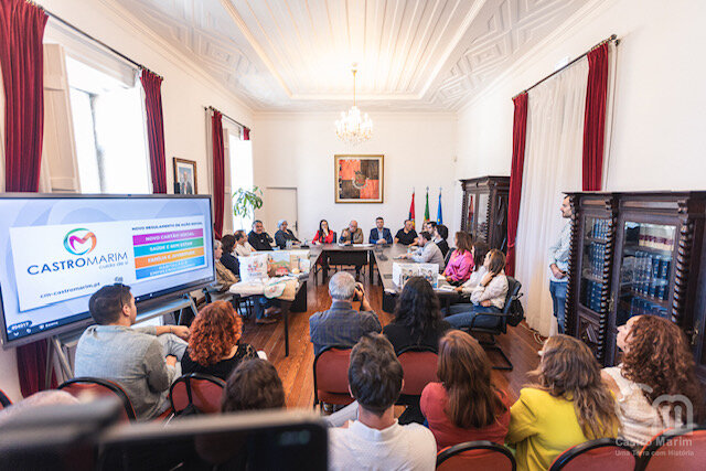 Un nuevo programa de apoyo social “Castro Marim Te Cuida” y una caja bebé