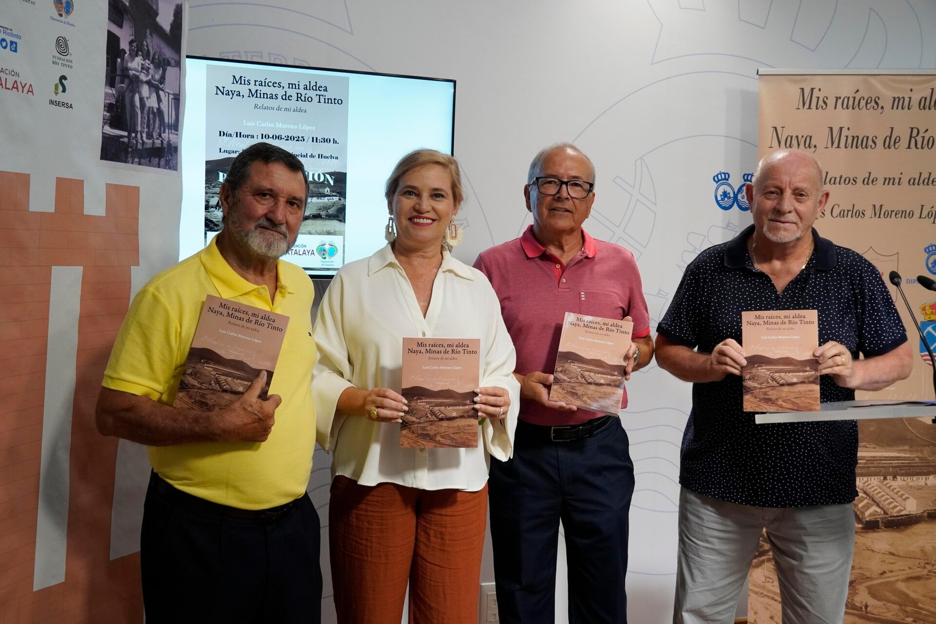 Luis Carlos Moreno presenta en Diputación su libro "Mis raíces, mi aldea"