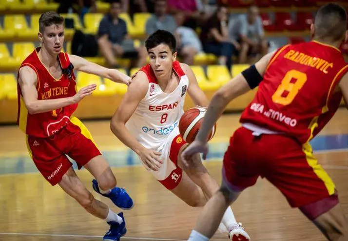 Gonzalos Fernández con España sub-16.