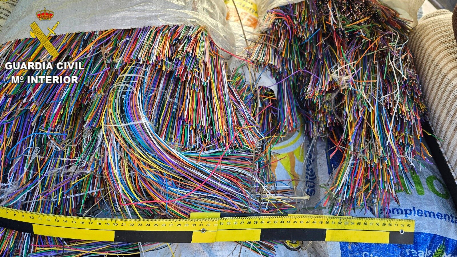 Cables robados entre Jabugo y Castaño de Robledo.