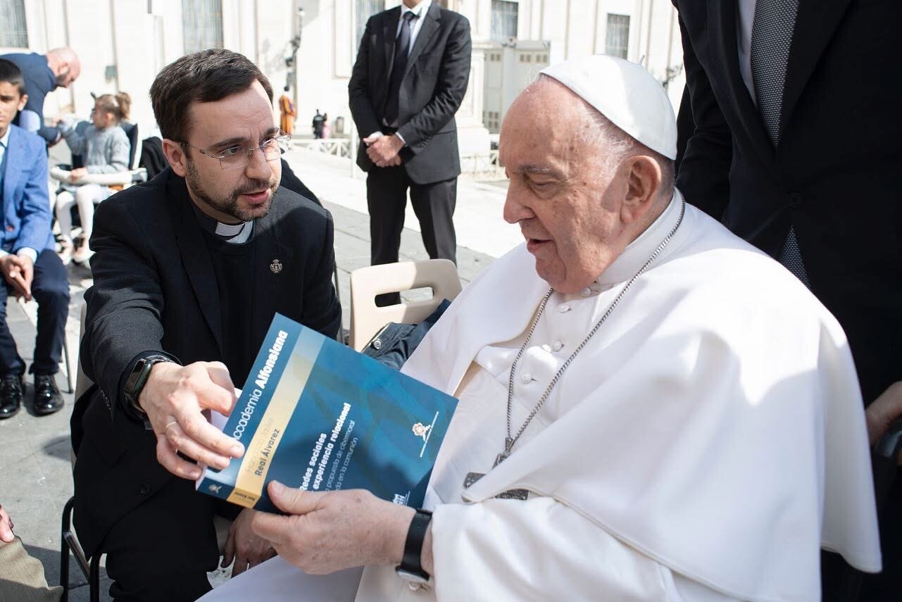 Francisco Javier Real con el Papa Francisco.