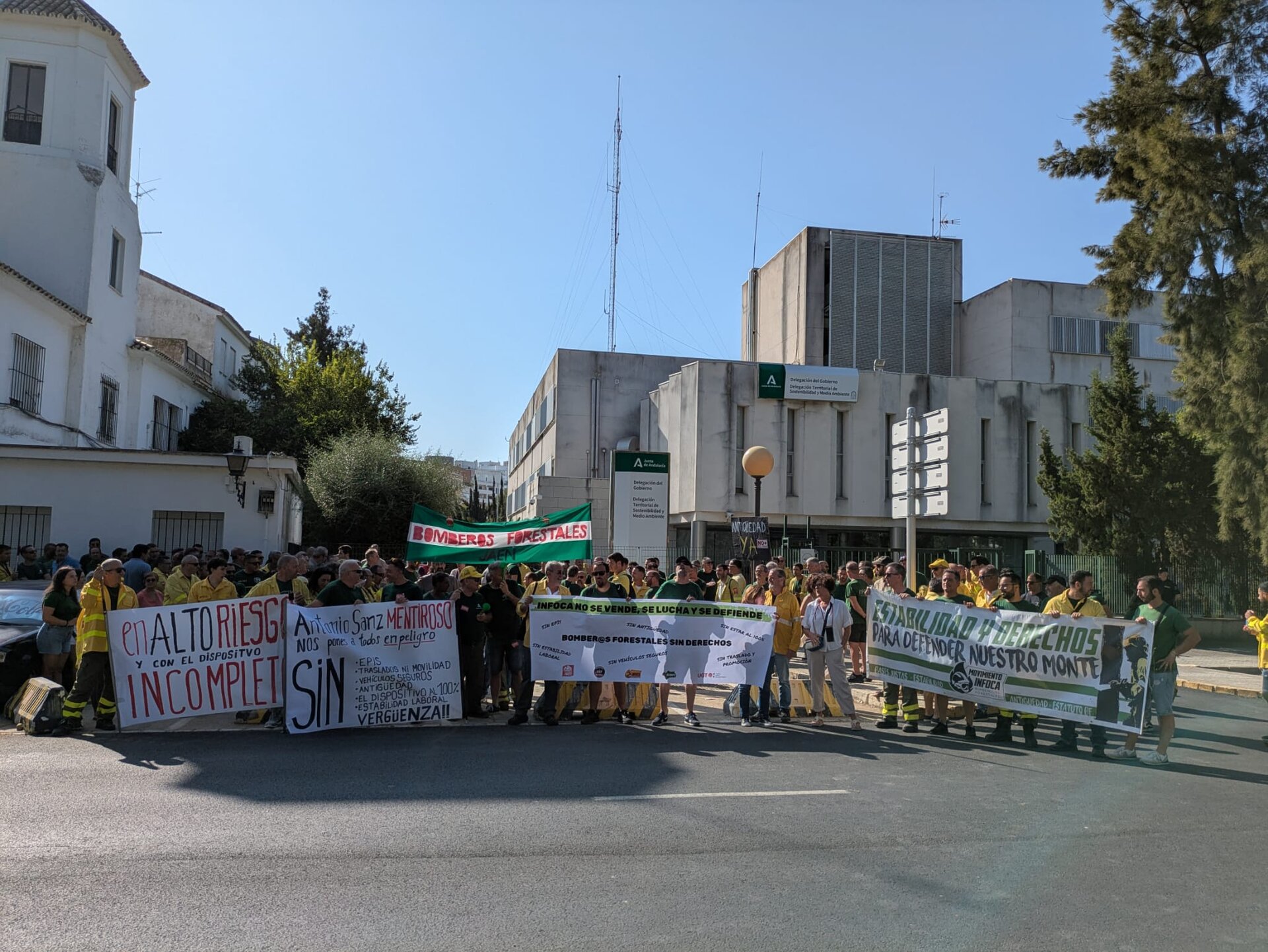 Manifestación de los Bomberos del Plan Infoca.