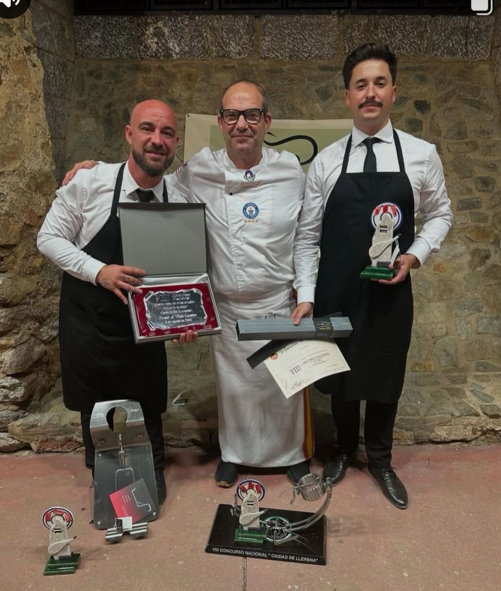 Juan Bautista junto a Alejandro Guissasola y Javier Santos