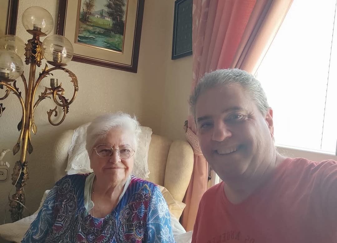 Ramón junto a su madre