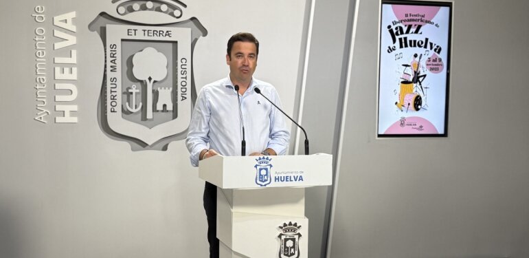 Nacho Molina, durante la presentación / Fotografía: Ayuntamiento de Huelva.