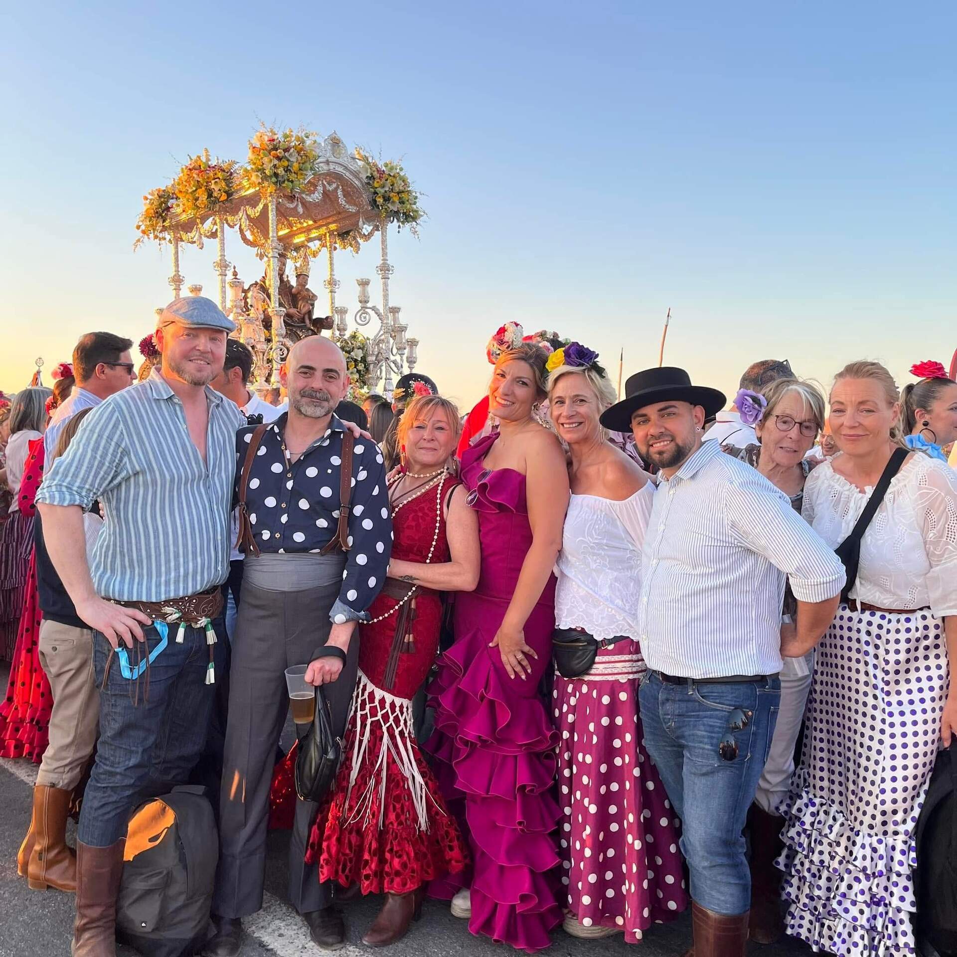 Reunión de amigos en la Romería de La Bella a la cual le tiene gran devoción