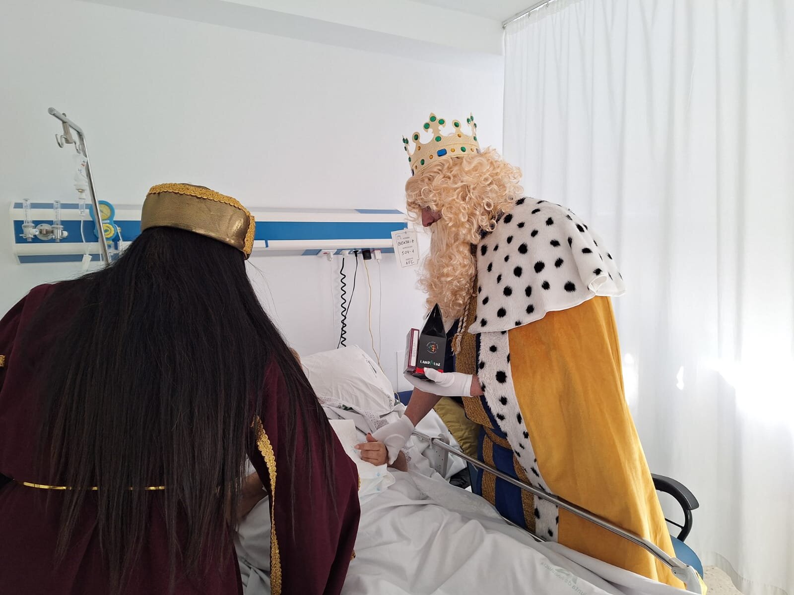 Visita de los Reyes Magos al Hospital Infanta Elena