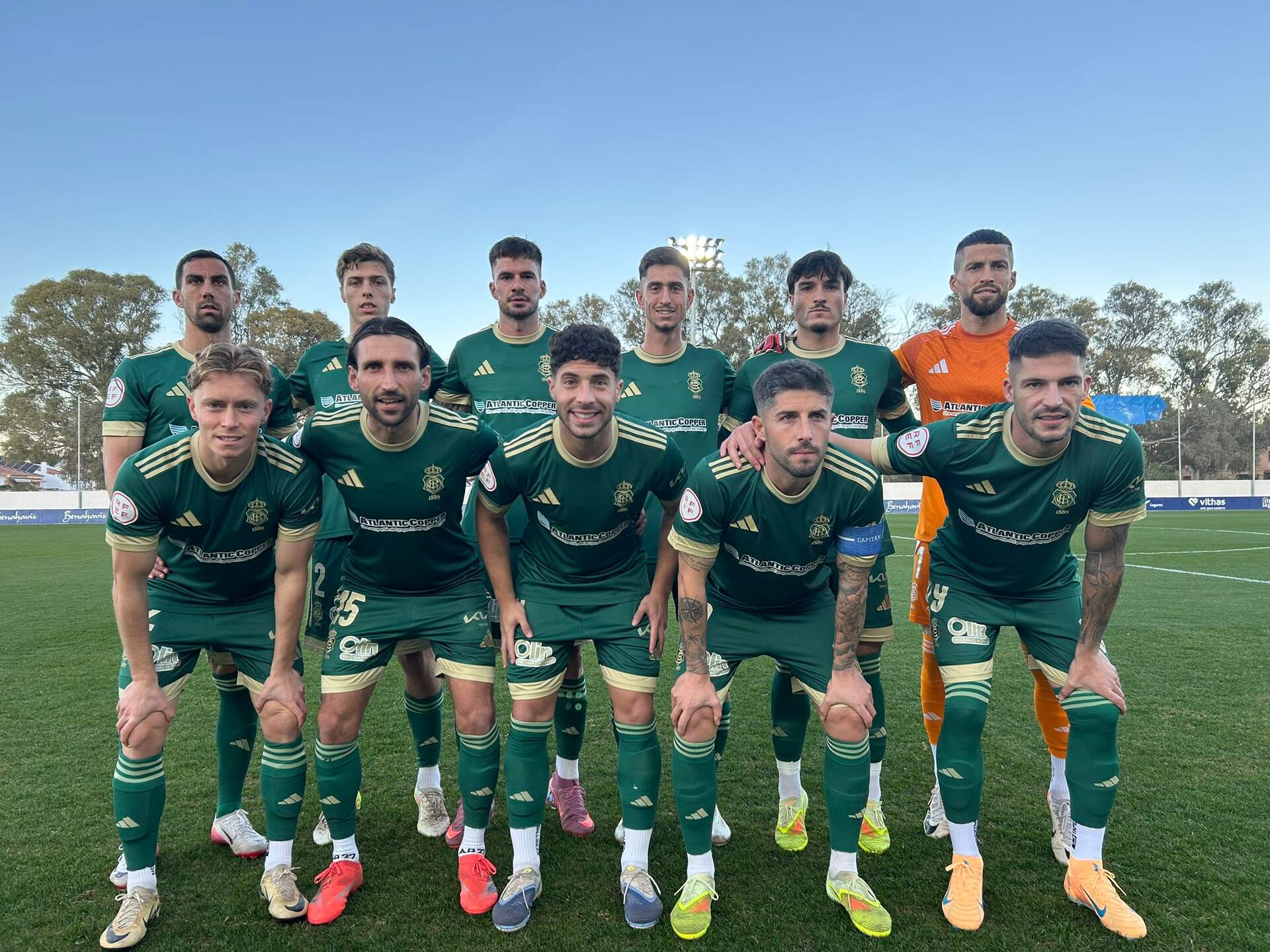 La alineación del Recre.