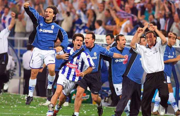 Celebrando el ascenso a Primera