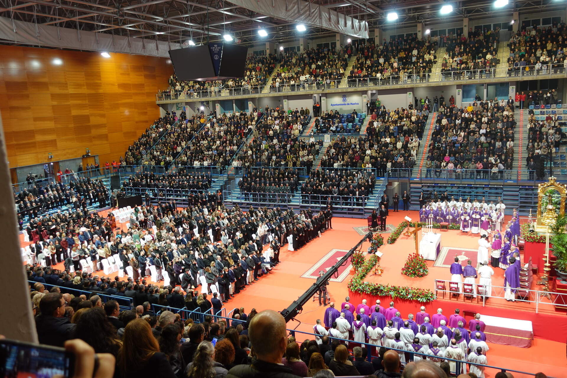 Imagen de la misa por las víctimas del accidente.