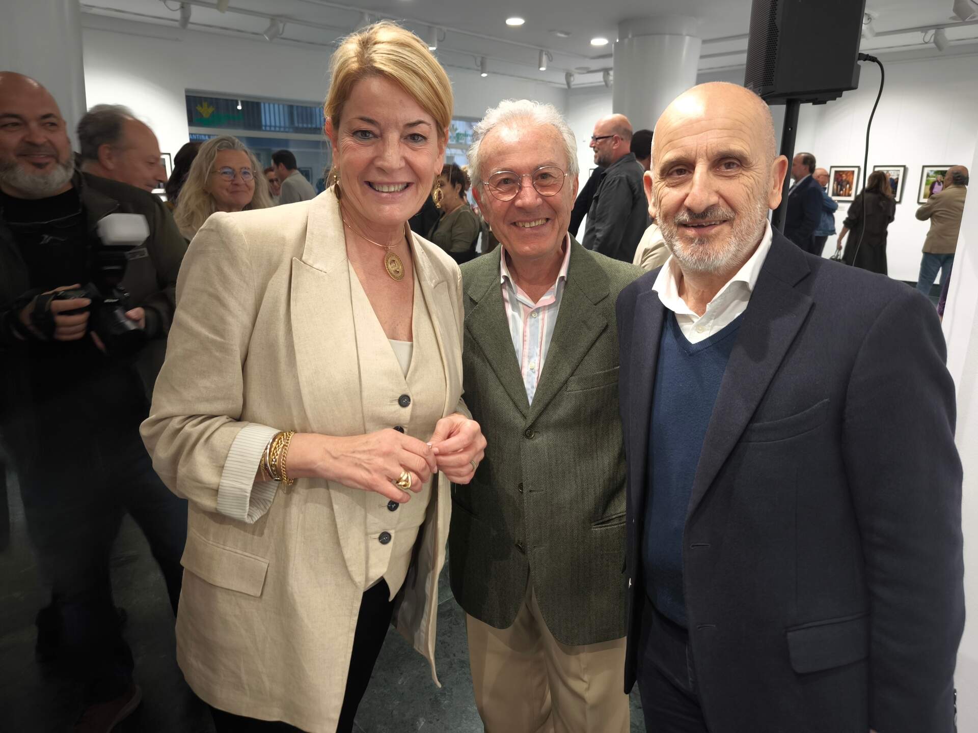 Pilar Miranda, Leonardo Valladares y Paco Gil