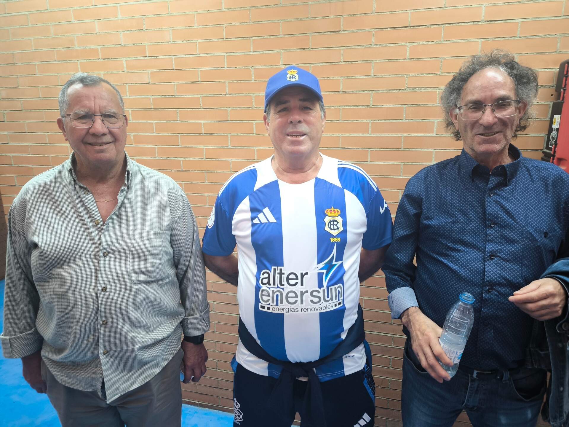 Isleños, seguidores de Caye Quintana