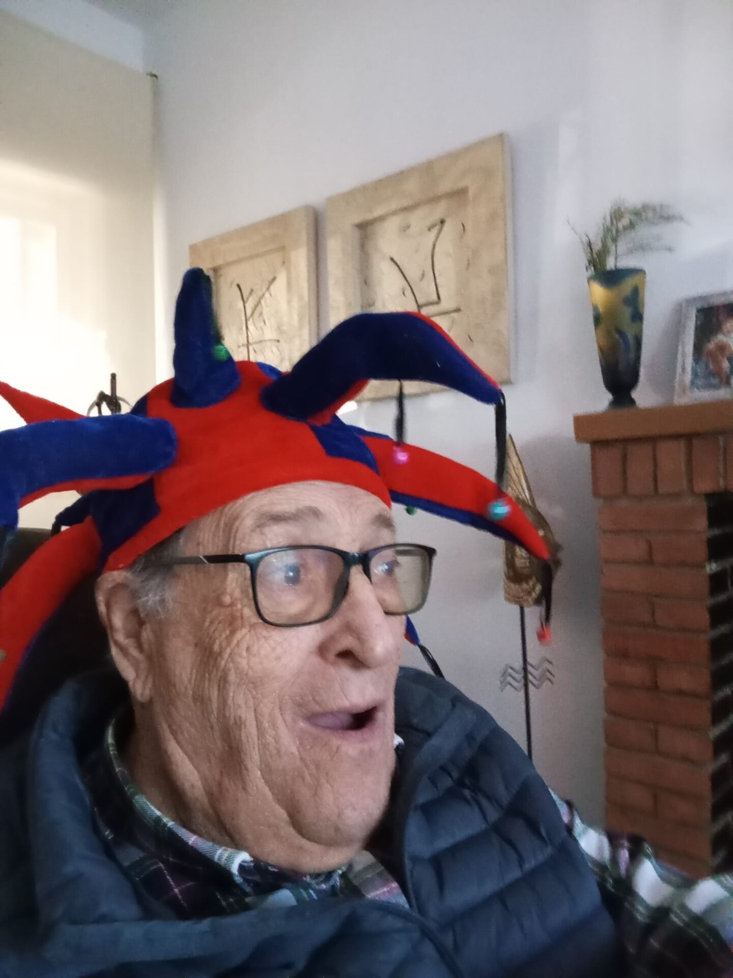 Manuel mostrando su buen humor