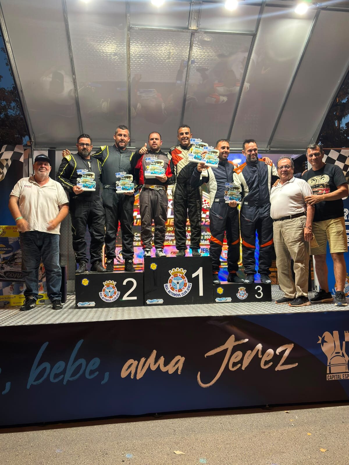 Foto de familia de los vencedores