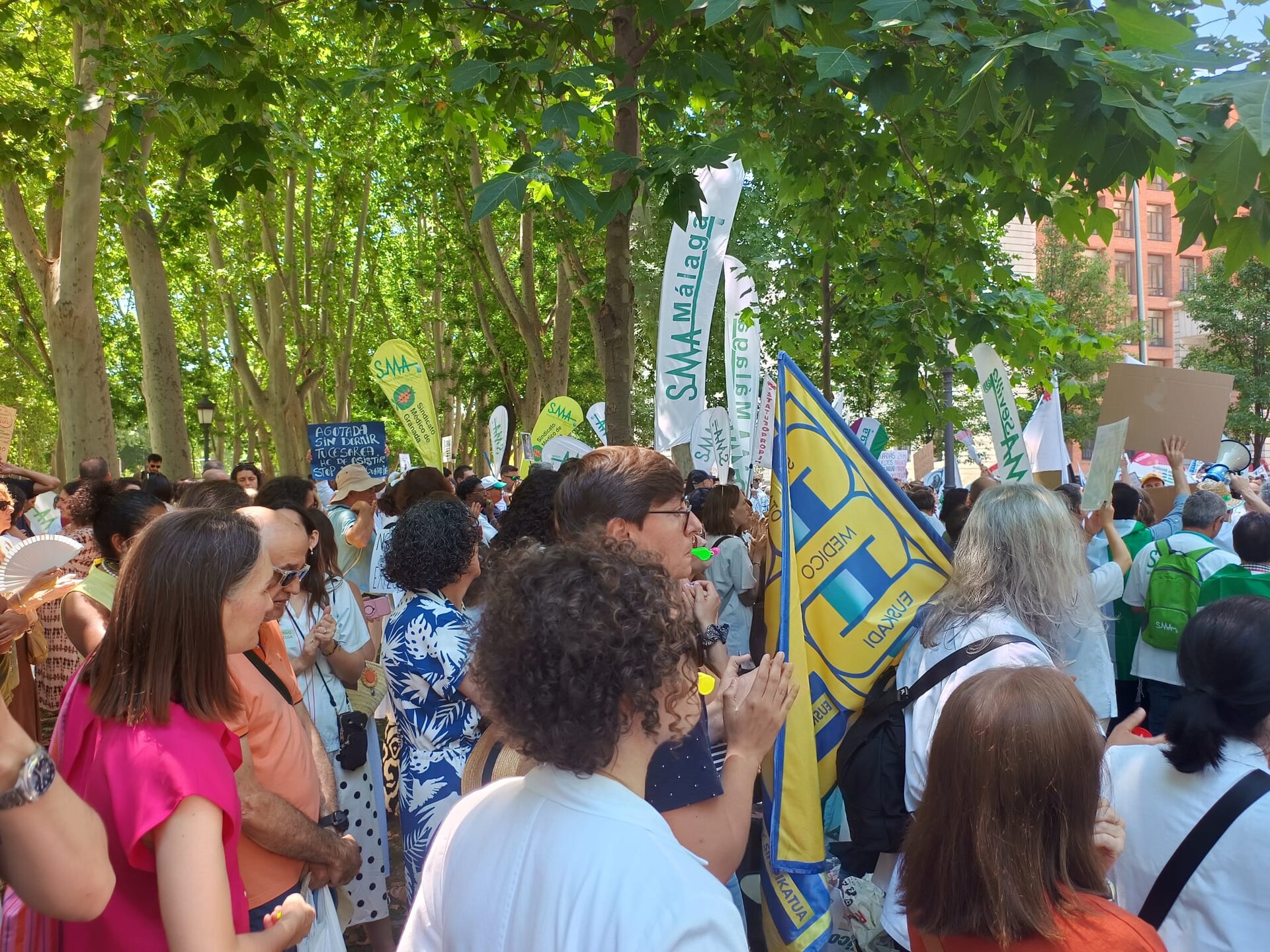 Manifestación médica ante el ministerio de Sanidad.