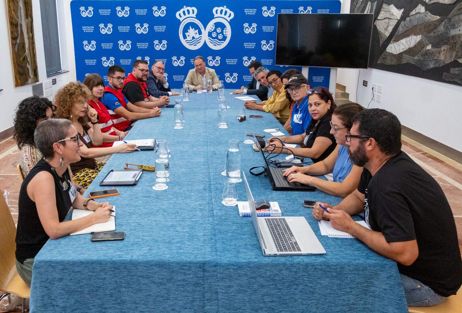 La Diputación reúne a las ONG para coordinar la ayuda a Venezuela