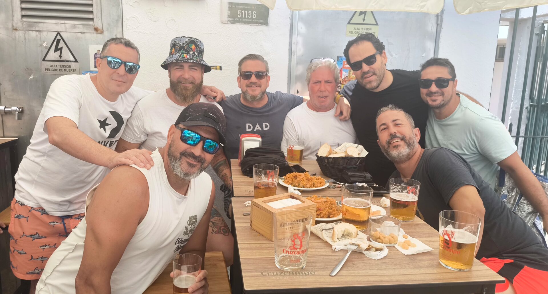 Grupo de amigos portileños de tertulia