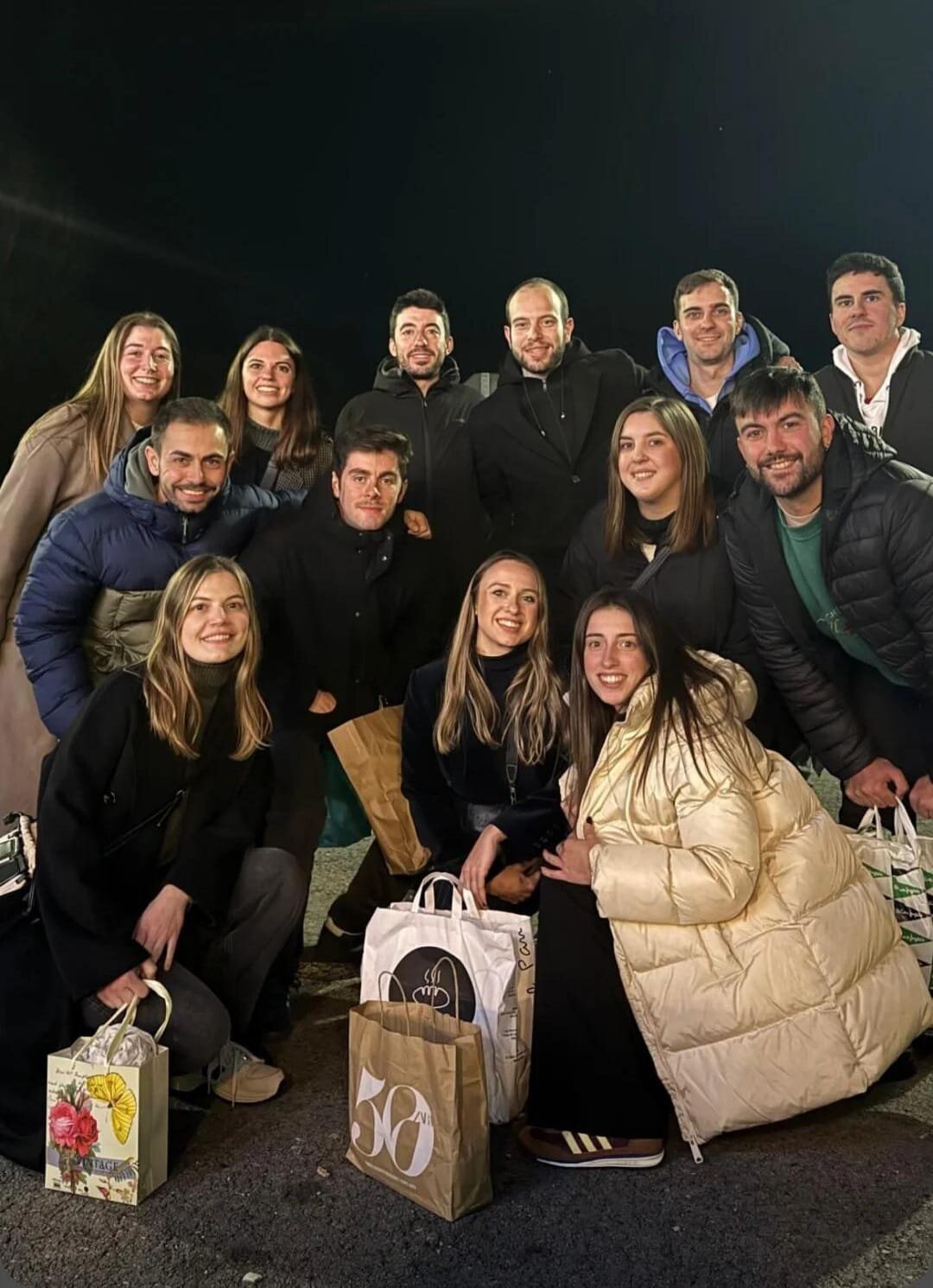 Pablo con un grupo de amigos cántabros