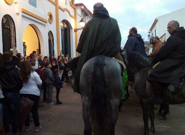 hermandad-badajoz-en-ermita-santa-cruz
