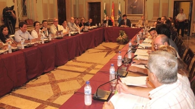 pleno-del-ayuntamiento-de-huelva-_web
