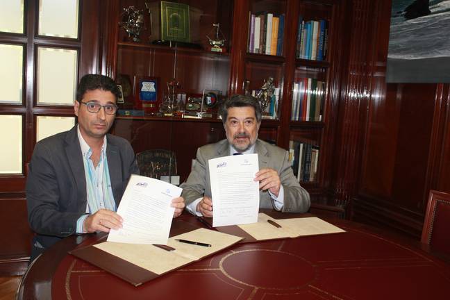 Firma carta apoyo Recreativo Puerto de Huelva1