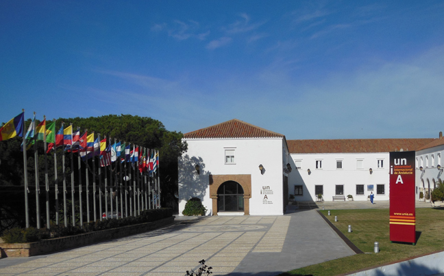 Los corresponsales de prensa iberoamericana premian la Cooperación de la UNIA