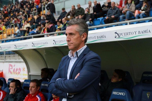 Pavón duda y Comas propone que Ceballos vuelva al banquillo del Recreativo