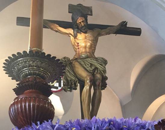 La Crucifixión de Cristo centra un Jueves Santo cargado de emociones