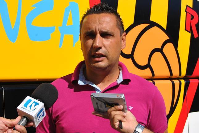 Manolo Santana: “Este no es el San Roque ‘galáctico’ que pagaba 2.000 euros a los jugadores”