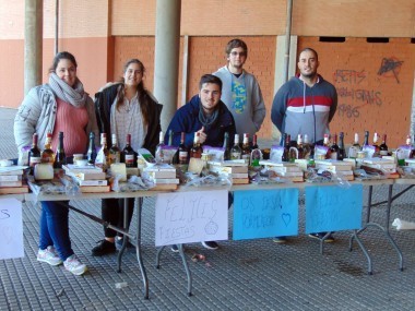 C02tifbXgAA0O10-380x285