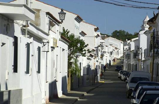 Solo Villablanca continúa con sus servicios no esenciales cerrados